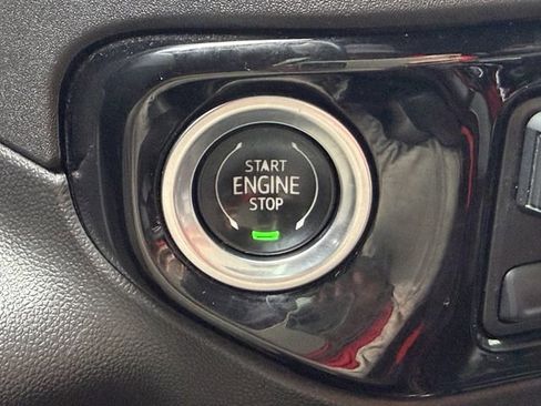 Used 2023 Chevrolet Silverado 1500 ZR2 w/ Technology Package AWD/4WD image 20