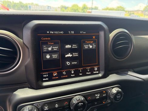 Used 2021 Jeep Gladiator Sport AWD/4WD image 19