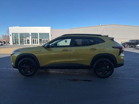 Used 2024 Chevrolet Trax ACTIV w/ Sunroof Package image 4