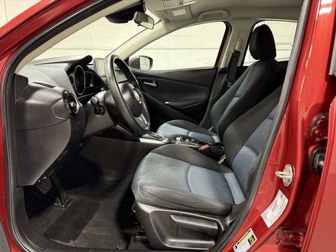 Used 2017 Toyota Yaris iA FWD image 9