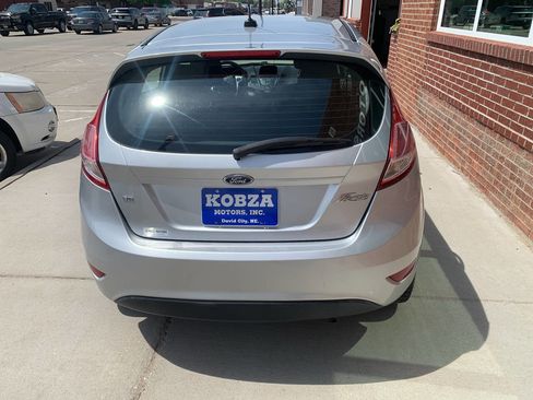 Used 2016 Ford Fiesta SE FWD image 8