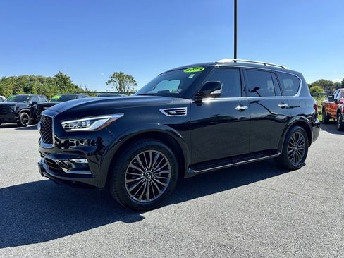 Used 2023 INFINITI QX80 Premium Select w/ All-Season Package image 2