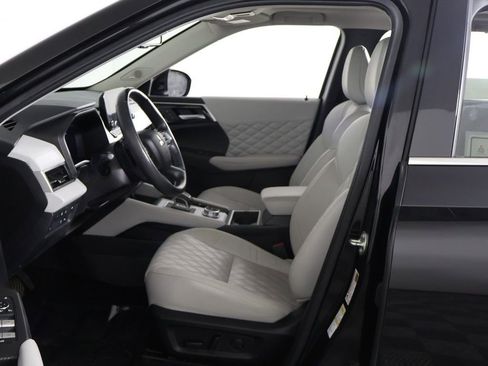 Used 2023 Mitsubishi Outlander SEL AWD/4WD image 32