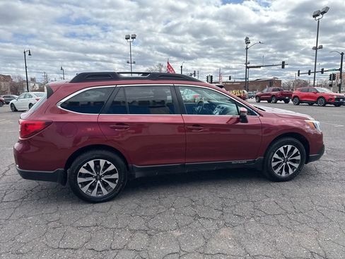 Used 2017 Subaru Outback 2.5i Limited AWD/4WD image 8