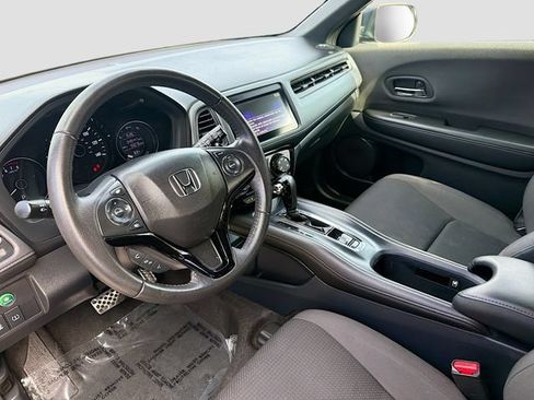 Used 2021 Honda HR-V Sport image 9