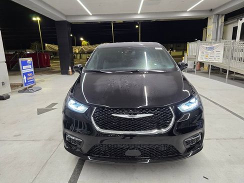 New 2026 Chrysler Pacifica Select image 8