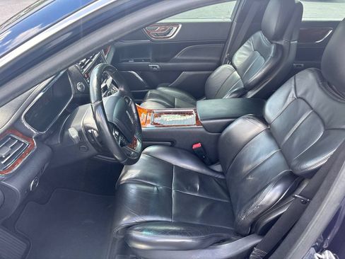 Used 2017 Lincoln Continental Reserve FWD image 16
