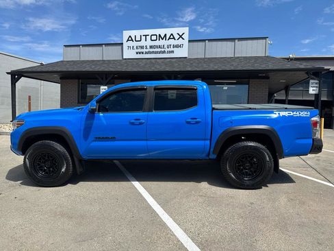 Used 2021 Toyota Tacoma TRD Off-Road AWD/4WD image 9