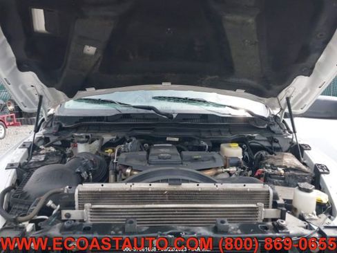 Used 2018 RAM 2500 SLT image 7