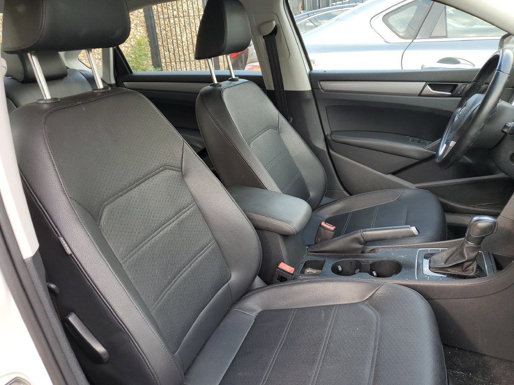 Used 2015 Volkswagen Passat 1.8T Wolfsburg Edition FWD image 10