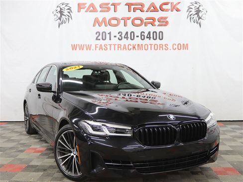 Used 2021 BMW 540i xDrive w/ Premium Package image 3