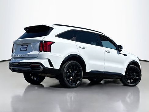 Used 2022 Kia Sorento SX AWD/4WD image 2