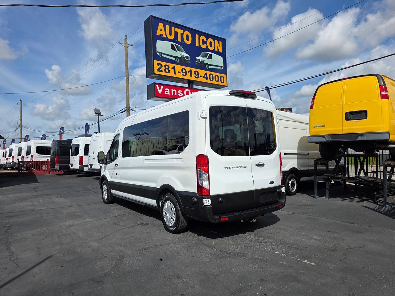 Used 2020 Ford Transit 350 XL RWD image 2