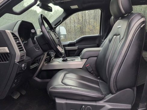 Used 2018 Ford F150 Platinum w/ Equipment Group 701A Luxury image 15