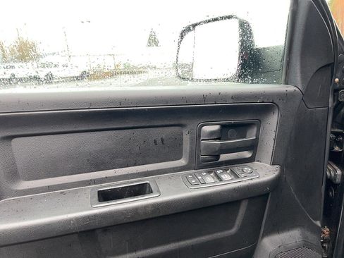 Used 2017 RAM 2500 Tradesman w/ Chrome Appearance Group image 13