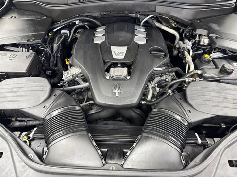 Used 2019 Maserati Levante AWD/4WD image 56