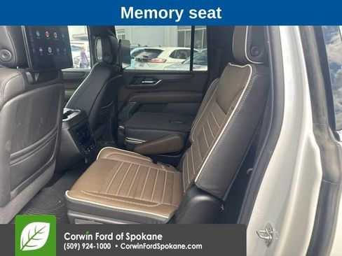 Used 2025 GMC Yukon XL Denali Ultimate AWD/4WD image 10