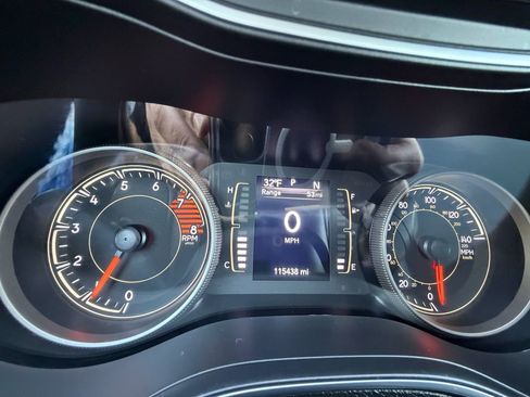 Used 2020 Jeep Cherokee Latitude Plus image 31