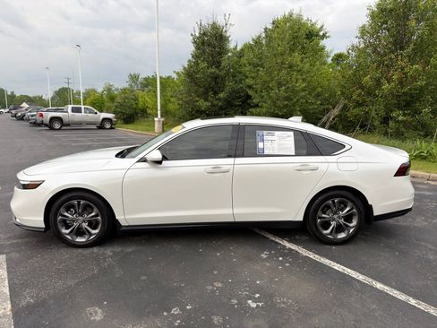 Used 2024 Honda Accord EX image 3