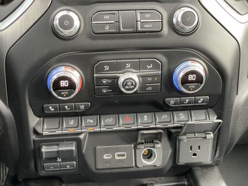 Used 2021 GMC Sierra 2500 Denali w/ Denali Ultimate Package AWD/4WD image 26