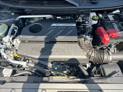 Used 2025 Nissan Rogue SV AWD/4WD image 31