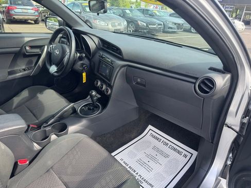 Used 2013 Scion tC FWD image 23