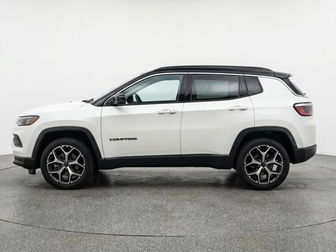 Used 2025 Jeep Compass Limited AWD/4WD image 5