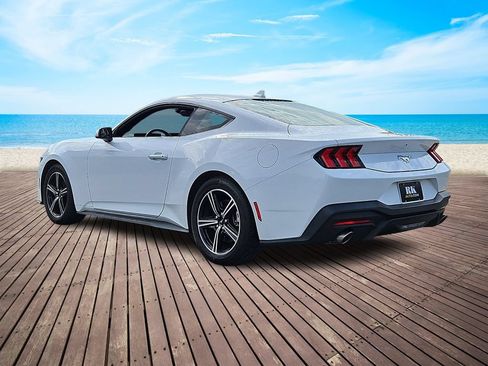 Used 2024 Ford Mustang Coupe RWD image 4
