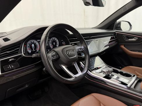 Used 2022 Audi Q8 Prestige AWD/4WD image 9