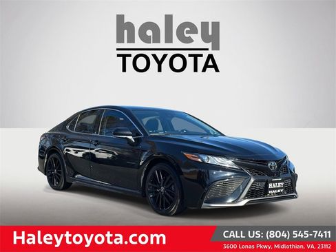 Used 2021 Toyota Camry XSE w/ Navigation Package image 1