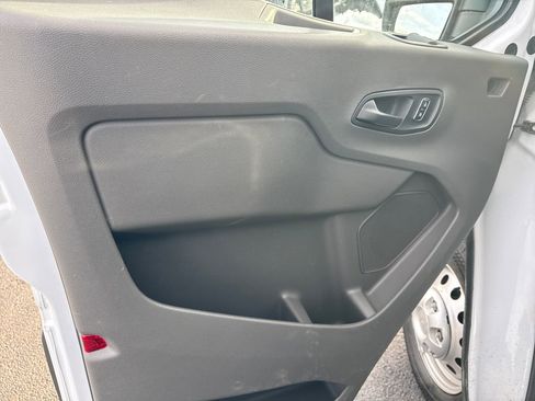 Used 2023 Ford Transit 250 Low Roof AWD w/ Exterior Upgrade Package image 17