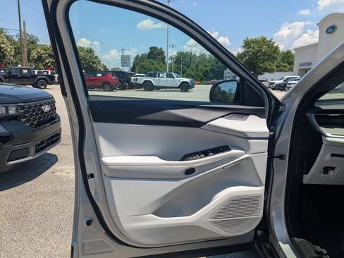 New 2026 Jeep Cherokee Limited AWD/4WD image 11