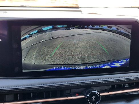 Used 2025 Nissan Ariya AWD image 14