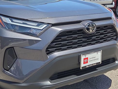 Used 2025 Toyota RAV4 XLE image 7
