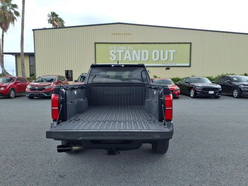 Used 2025 Toyota Tacoma SR5 AWD/4WD image 28