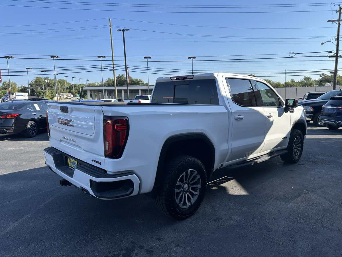 Used 2021 GMC Sierra 1500 AT4 w/ AT4 Premium Package AWD/4WD image 5