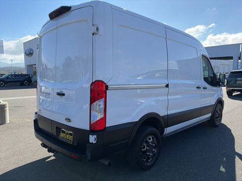 Used 2021 Ford Transit 250 Medium Roof AWD image 5