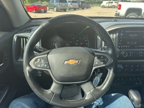 Used 2022 Chevrolet Colorado Z71 w/ Trail Boss Package AWD/4WD image 27
