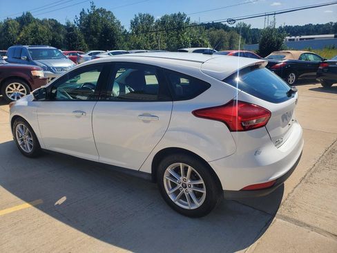 Used 2018 Ford Focus SE FWD image 12