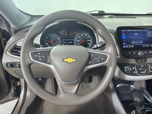 Used 2022 Chevrolet Malibu LS w/ Driver Confidence Package II FWD image 14