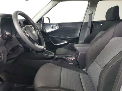 Certified 2021 Kia Soul S image 9