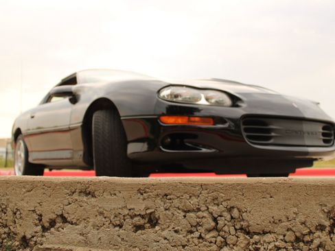 Used 1999 Chevrolet Camaro Z28 w/ SS Performance/Appearance Pkg RWD image 22