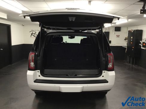 Used 2017 GMC Yukon SLT AWD/4WD image 17