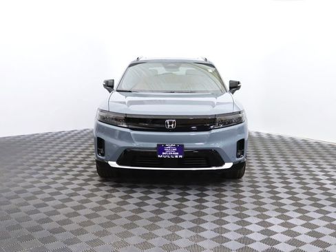 Used 2025 Honda Prologue Elite image 2