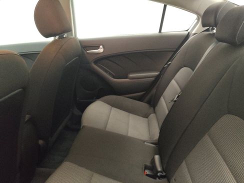 Used 2018 Kia Forte LX image 18