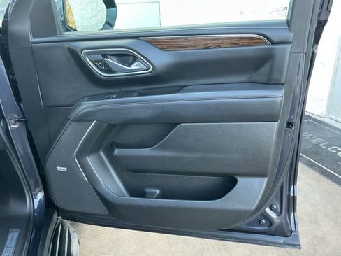 Used 2024 Chevrolet Tahoe Premier AWD/4WD image 29