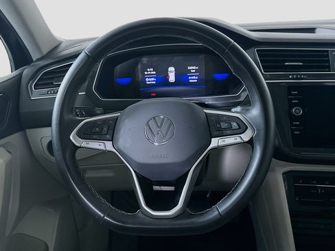 Used 2023 Volkswagen Tiguan SE FWD image 17