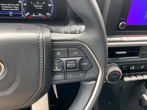 Used 2025 Toyota 4Runner TRD Off-Road AWD/4WD image 23