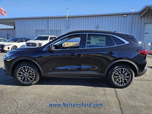 New 2026 Ford Escape SE image 4