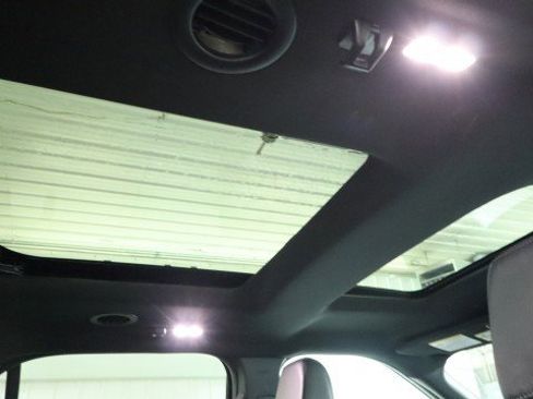 Used 2018 Ford Explorer XLT w/ Equipment Group 202A image 13